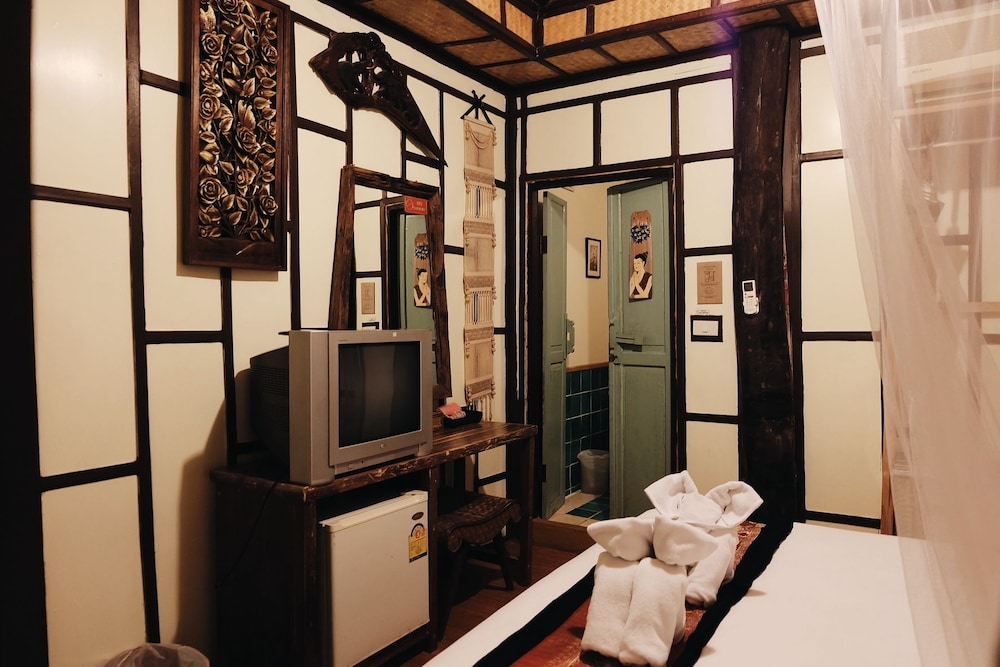 buri gallery house and resort