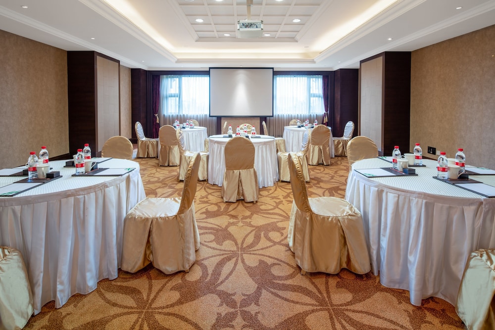 holiday inn airport guangzhou by ihg