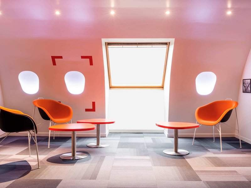 ibis styles paris velizy