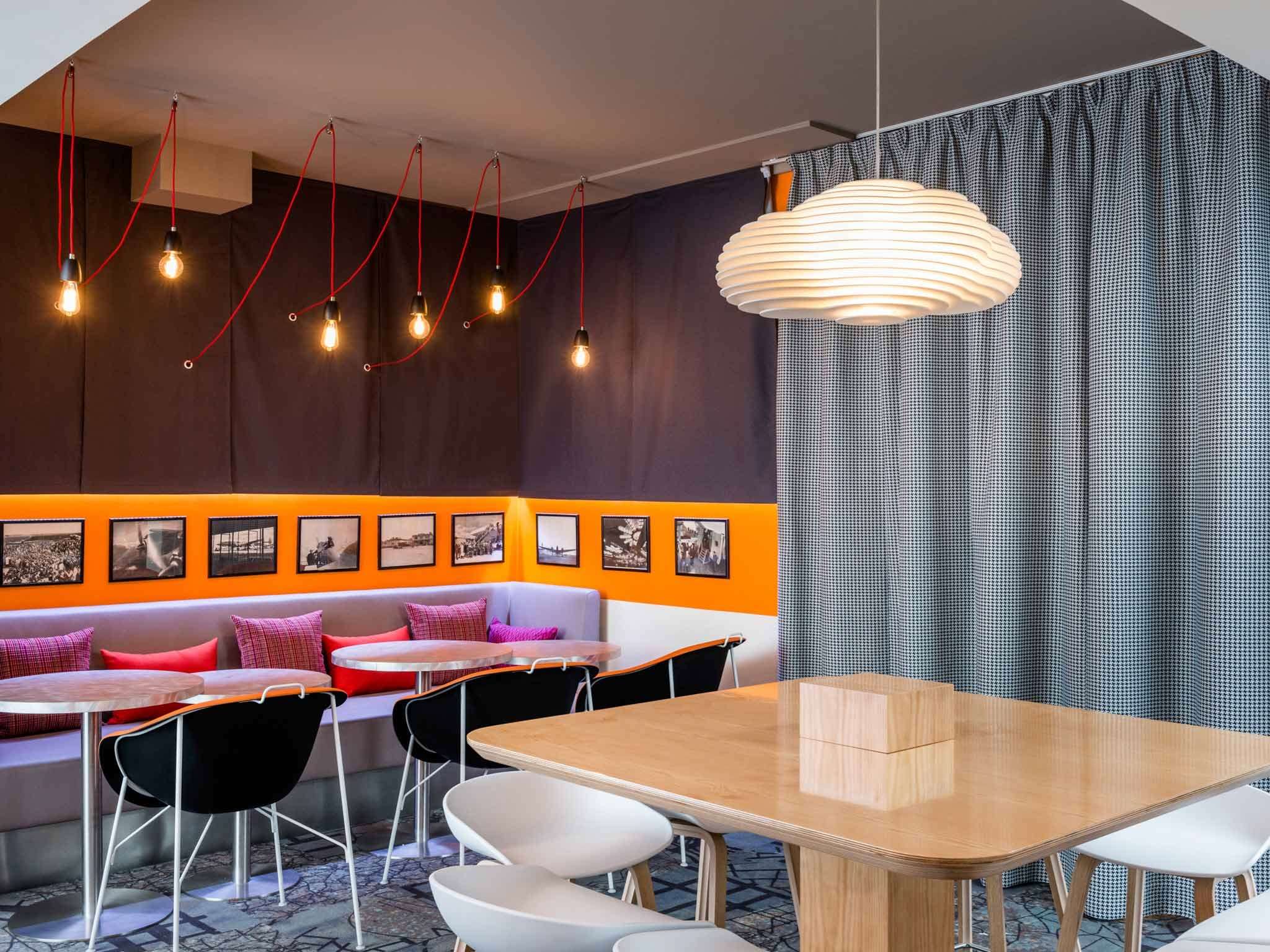 ibis styles paris velizy