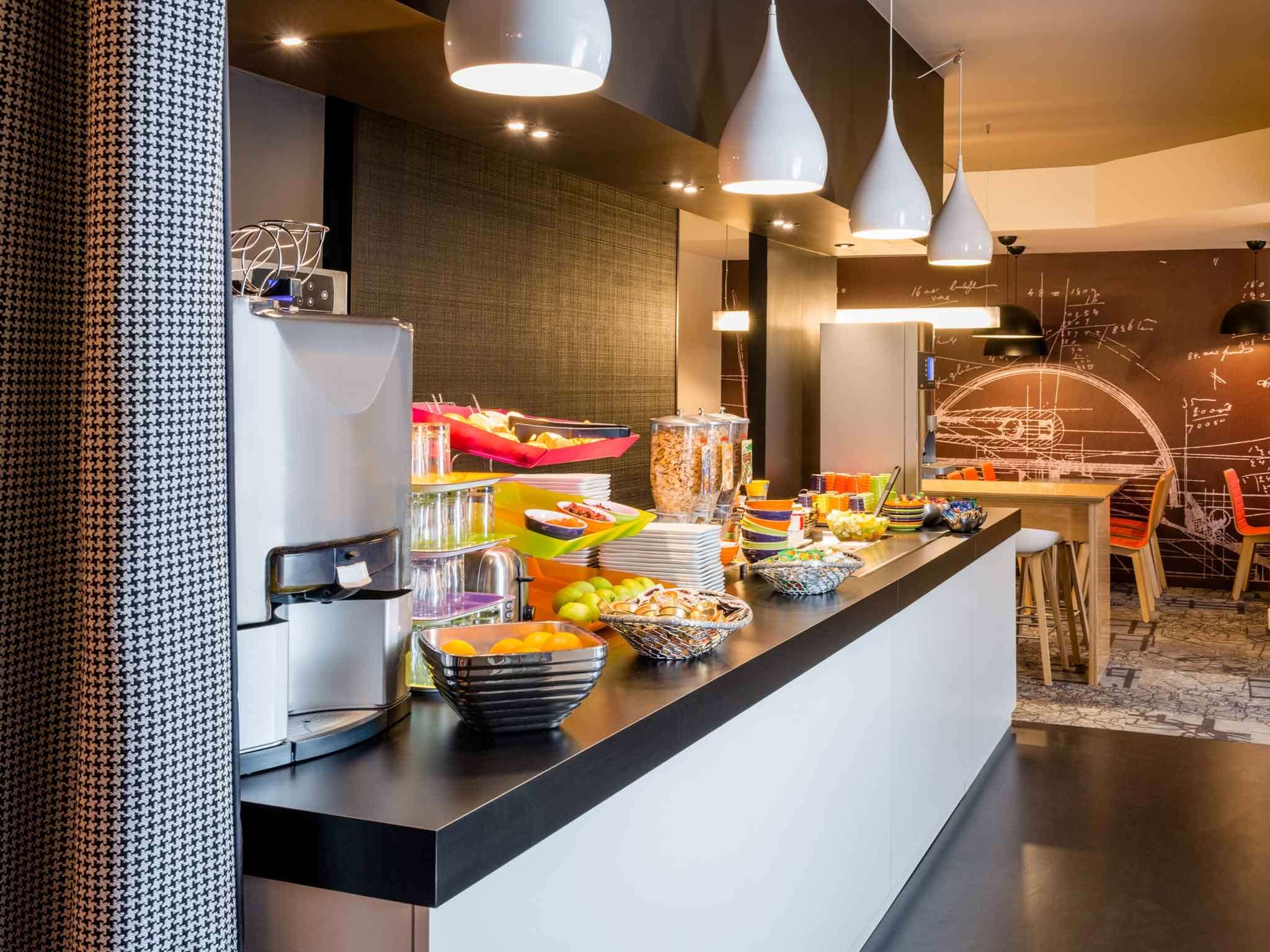 ibis styles paris velizy