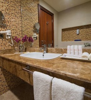 radisson blu dhahran