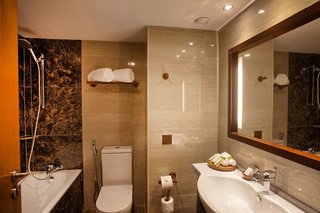 spice tree by turaco