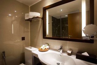 spice tree by turaco