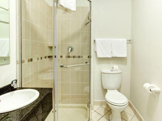 road lodge cape town international airport