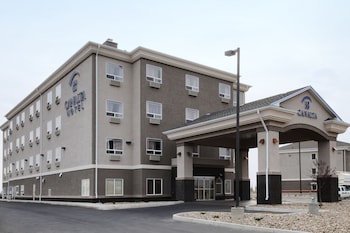coast weyburn hotel