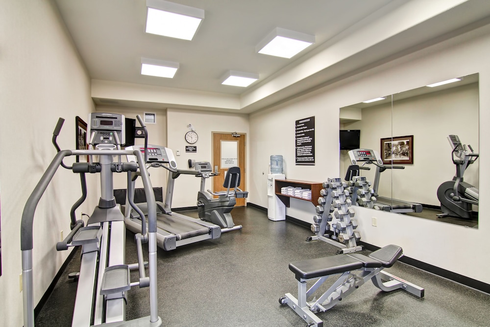 coast weyburn hotel