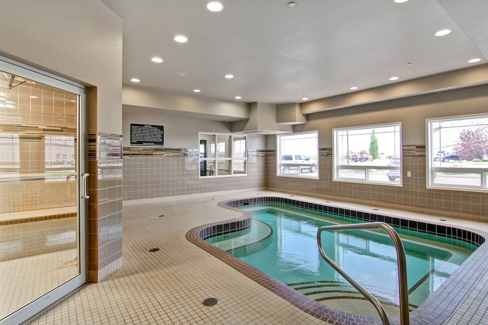 coast weyburn hotel