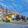 Coast Weyburn Hotel,Weyburn>>Estevan,3 star