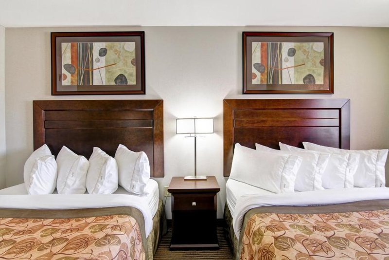 coast weyburn hotel