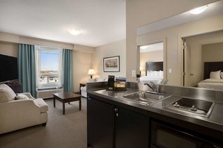 Ramada By Wyndham Emerald Park/Regina East,Emerald Park>>Edenwold,3 star