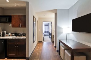 Home Inn And Suites Regina Airport,Regina>>Emerald Park,3 star