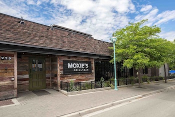 sandman signature kamloops hotel