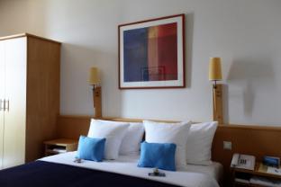 Hotel Bon Rivage - Restaurant L'olivier,Lausanne>>La Tour-De-Peilz,4 star