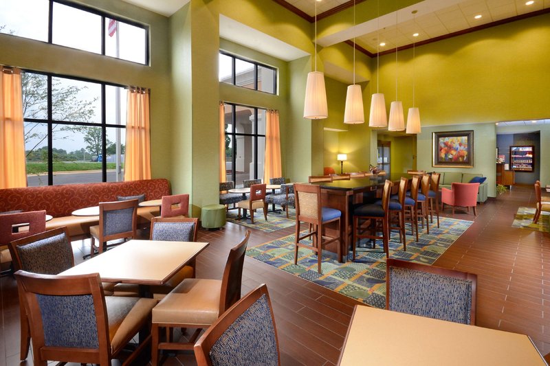 hampton inn and suites lynchburg