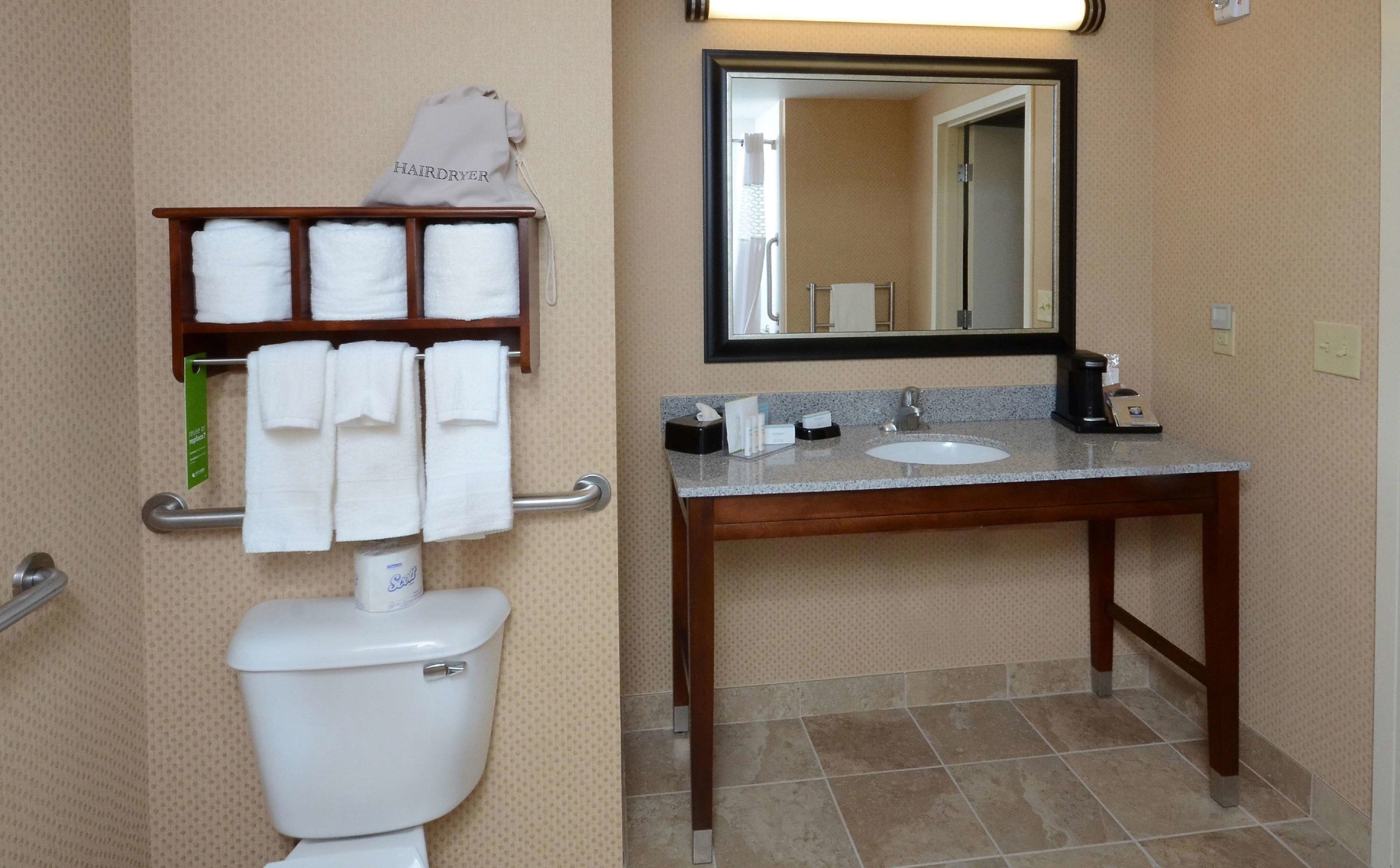 hampton inn and suites lynchburg
