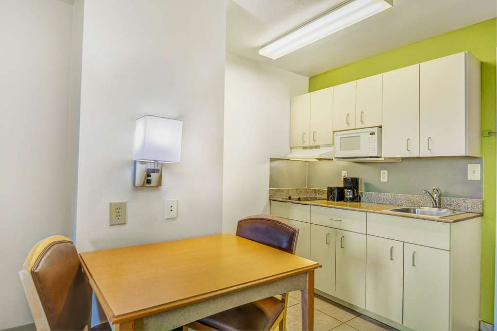 studio 6 opelika al auburn al