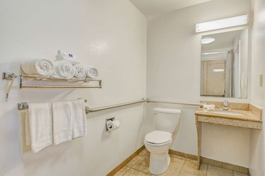 studio 6 opelika al auburn al