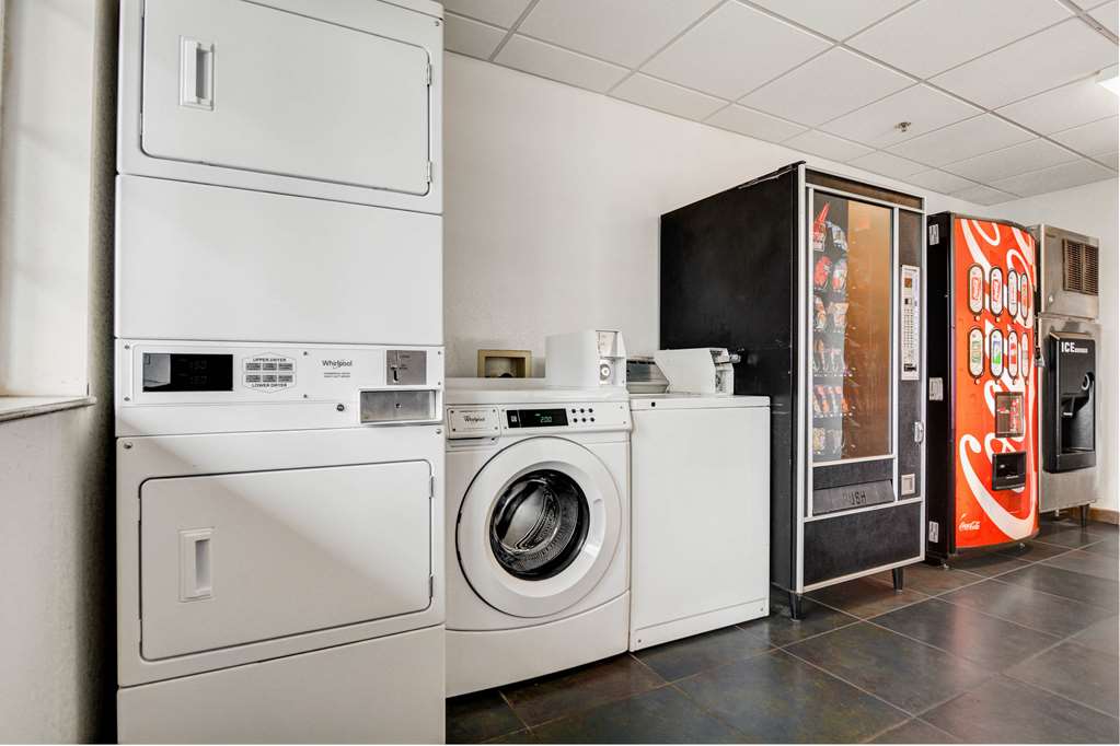 studio 6 opelika al auburn al