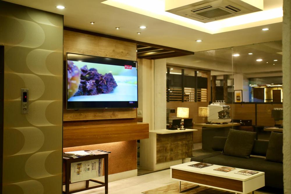 hotel marcopolo pvt ltd
