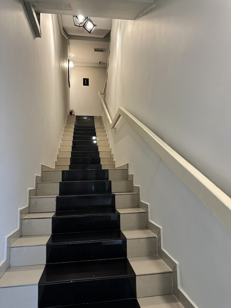 de uptown hotel ss2 pj