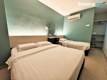 de uptown hotel ss2 pj