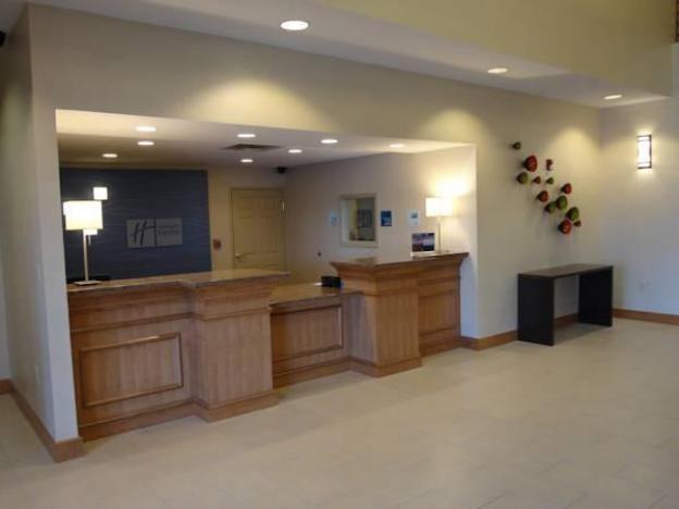 holiday inn express and suites indianapolis north