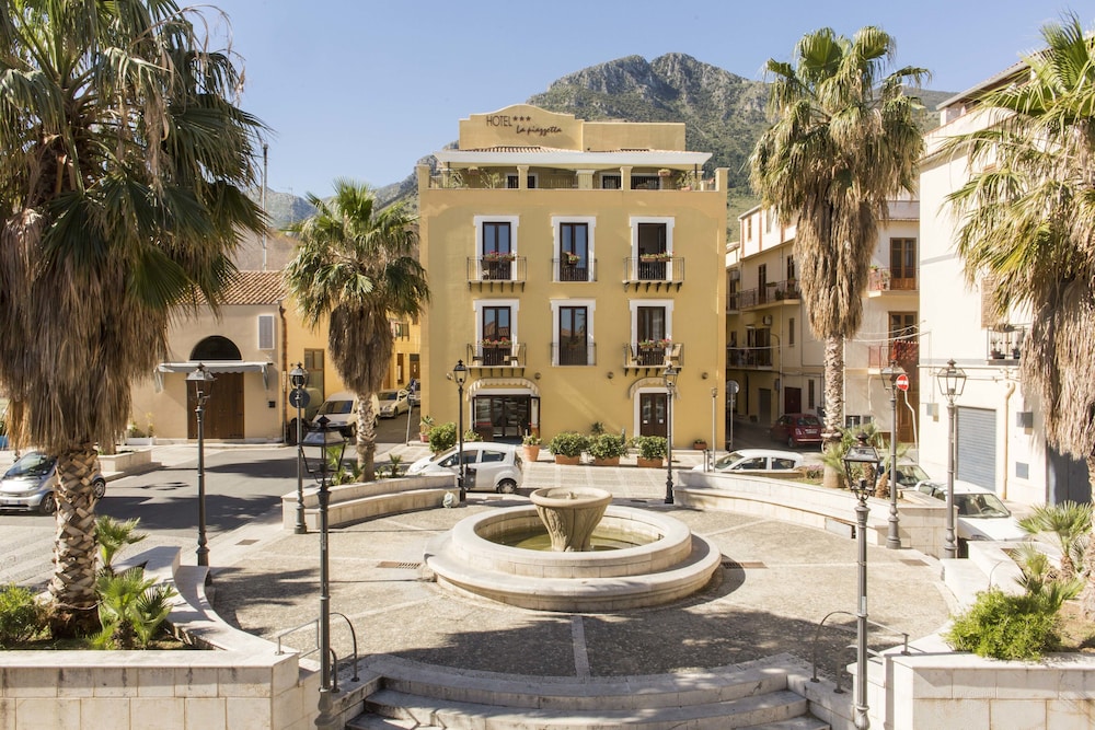 hotel la piazzetta