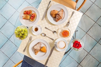 Hotel La Piazzetta,Mascali>>Castellammare Del Golfo,3 star