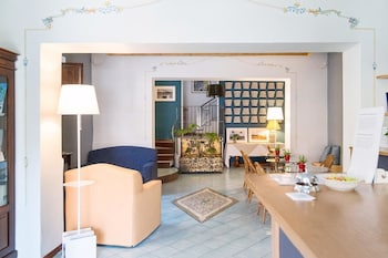 Hotel La Piazzetta,Mascali>>Castellammare Del Golfo,3 star