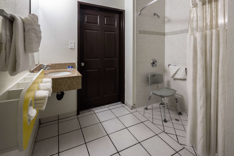 motel 6 canoga park