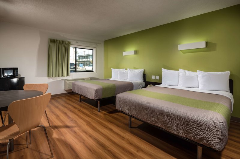 motel 6 canoga park
