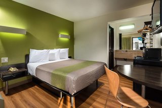motel 6 canoga park
