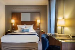Hotel Le Tourville,Left Bank>>Eiffel Tower,4 star