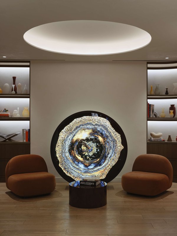 vogue hotel montreal downtown curio collection by hilton