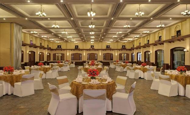 noor us sabah palace