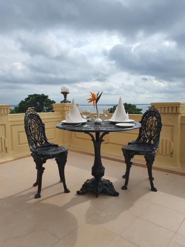 noor us sabah palace