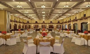 noor us sabah palace