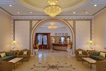 noor us sabah palace