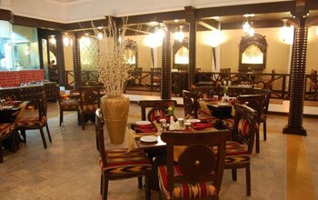 noor us sabah palace