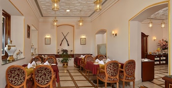 noor us sabah palace