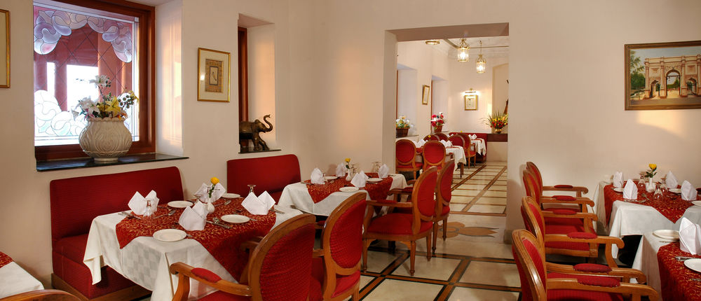 noor us sabah palace