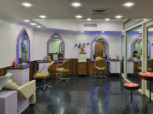 noor us sabah palace