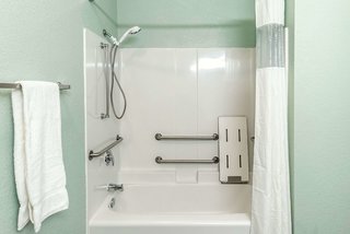 la quinta inn and suites by wyndham newport