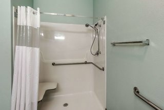 la quinta inn and suites by wyndham newport