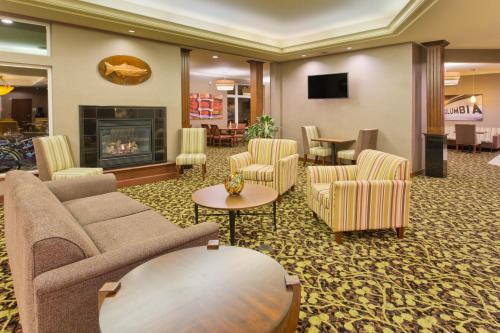 holiday inn express and suites astoria by ihg