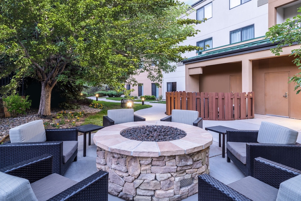 courtyard colorado springs south