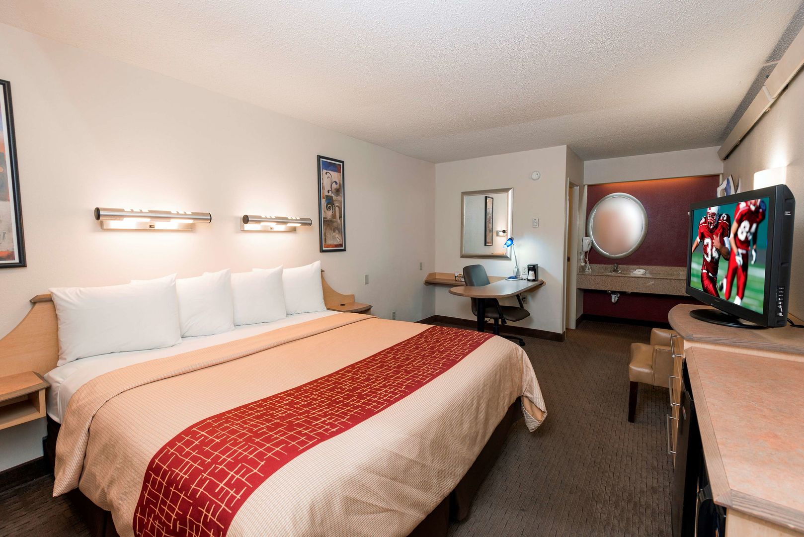 red roof inn greensboro coliseum
