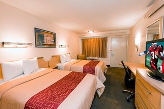 red roof inn greensboro coliseum