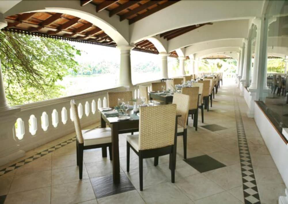 the leela ashtamudi a raviz hotel